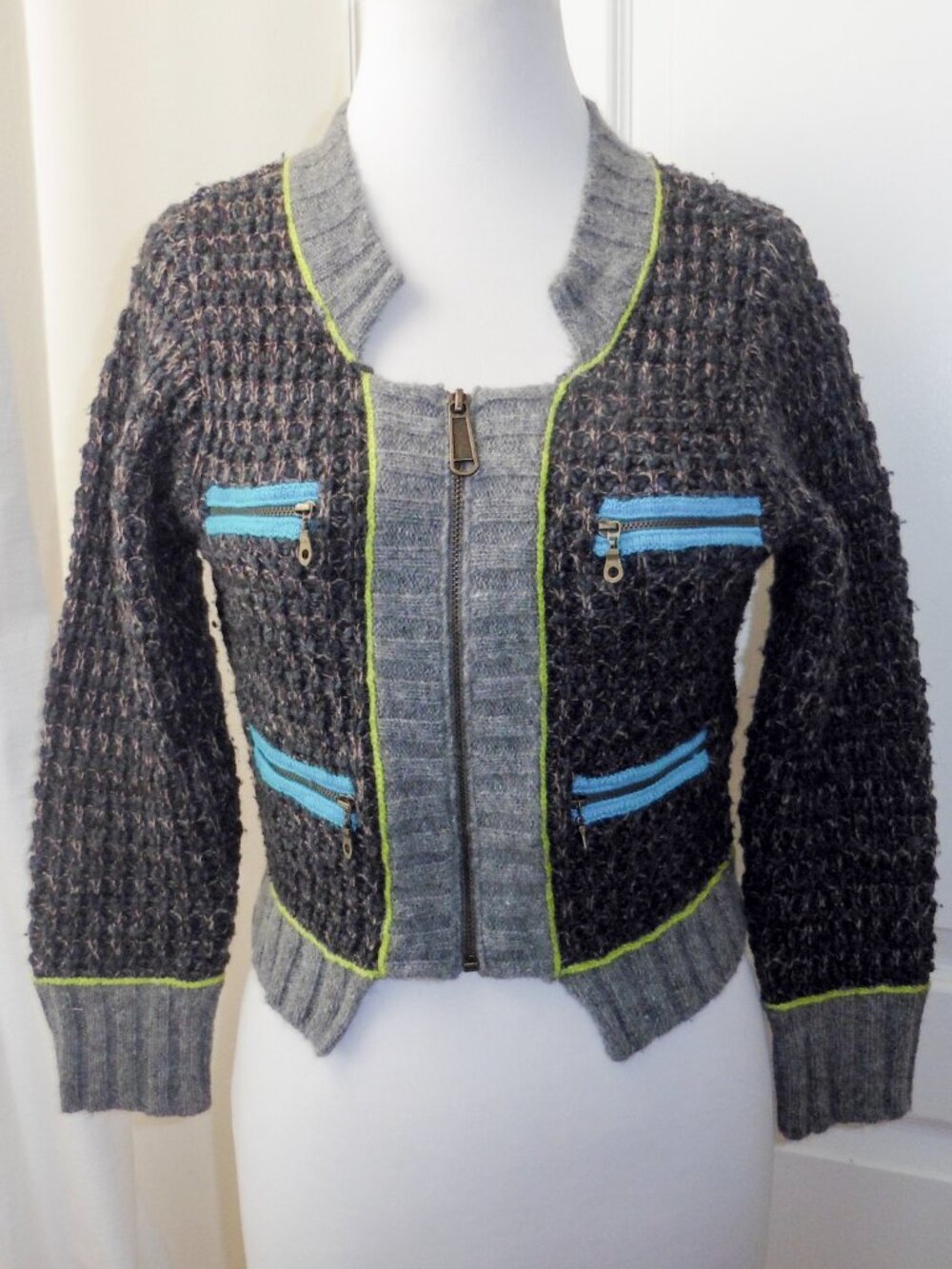 Free People Vintage Snug Fit Cropped Knit Sweater Cardigan Jacket Small